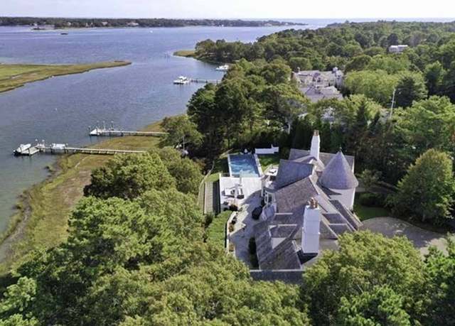 Property at 25 Oyster Way, Barnstable, MA 02655, 5 beds, 4.5 baths