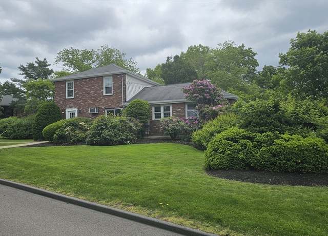 Property at 1050 Main St #1, Weymouth, MA 02190, 3 beds, 2.5 baths