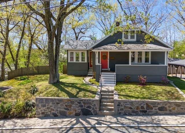 Property at 15 Woodley Ave, Boston, MA 02132, 2 beds, 1 bath