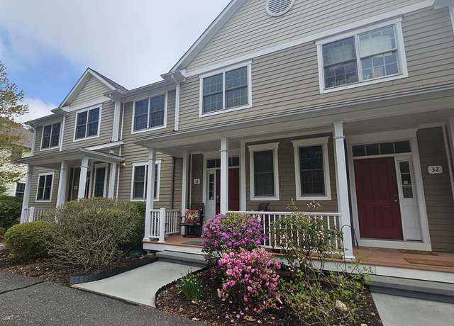 Property at 208 Pine St #33, Amherst, MA 01002, 3 beds, 2.5 baths