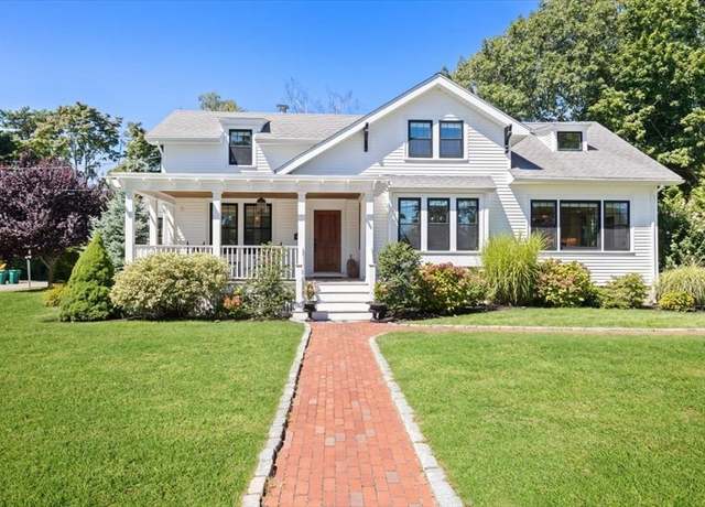 Property at 375 Marshall St, Duxbury, MA 02332, 5 beds, 3.5 baths