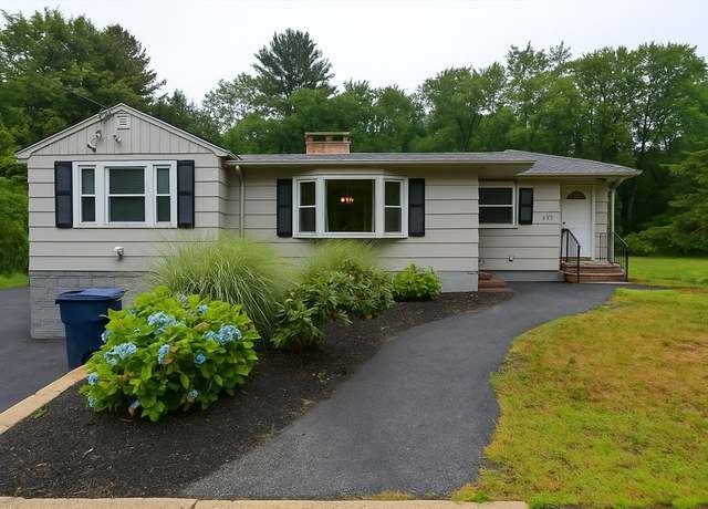 Property at 399 Shawsheen Ave, Wilmington, MA 01887, 2 beds, 1 bath