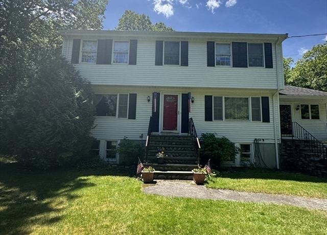 Property at 2 Lauren Rd, Plymouth, MA 02360, 4 beds, 3.5 baths