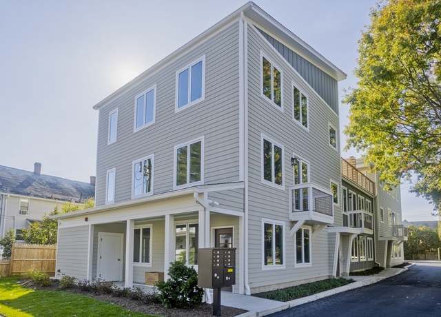 Property at 107 Williams St Unit 2c, Northampton, MA 01060, 2 beds, 1 bath