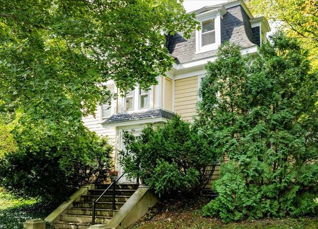Property at 946 Bay Rd #2, Hamilton, MA 01982, 2 beds, 1 bath