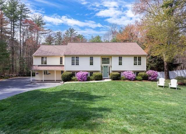 Property at 74 Oxford Dr, Franklin, MA 02038, 3 beds, 2.5 baths