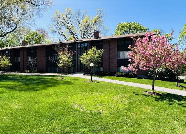 Property at 2 Longwood Dr #407, Andover, MA 01810, 3 beds, 2 baths
