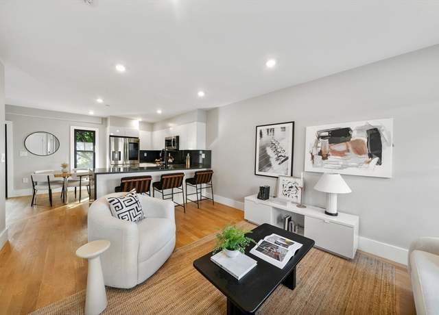 Property at 4-6 Everett Pl #2, Boston, MA 02128, 2 beds, 2.5 baths