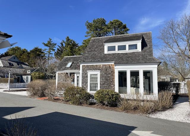 Property at 16 Hydrangea Ln #800, Mashpee, MA 02649, 2 beds, 1 bath