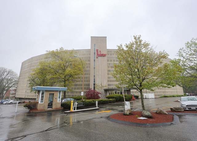 Property at 200 Swanton St Unit T4, Winchester, MA 01890, 1 bed, 1 bath