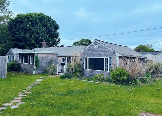 Property at 10 Young Rd, Falmouth, MA 02540, 2 beds, 2 baths