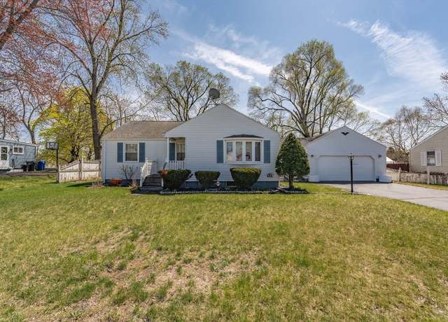 Property at 127 Cheyenne Rd, Springfield, MA 01109, 2 beds, 2 baths