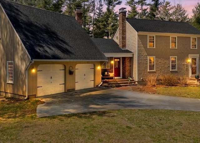 Property at 113 Walnut Plain Rd, Rochester, MA 02770, 3 beds, 2 baths