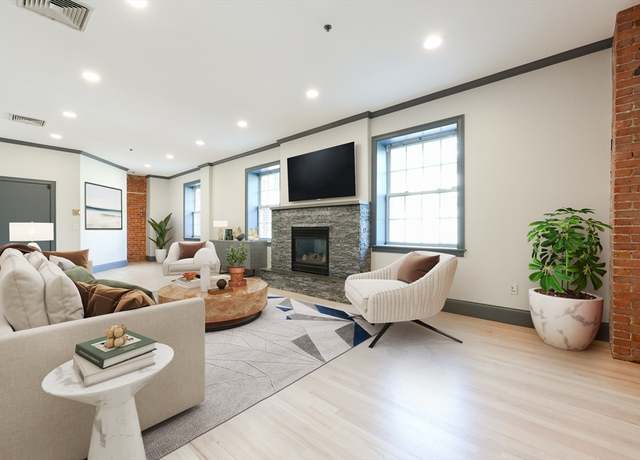 Property at 515 Centre St #2, Newton, MA 02458, 3 beds, 2 baths