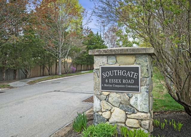 Property at 6 Essex Rd #15, Ipswich, MA 01938, 2 beds, 2.5 baths