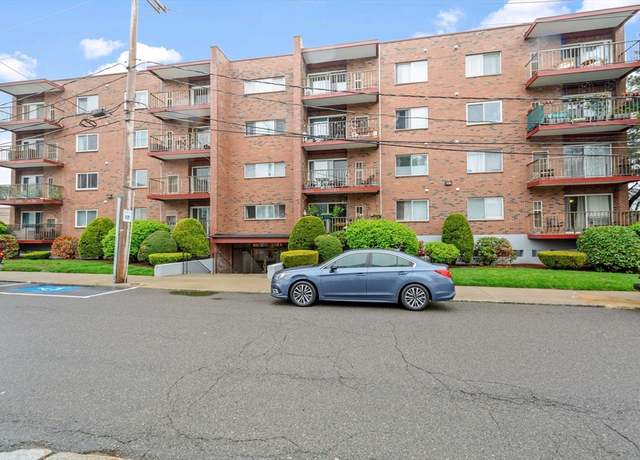 Property at 10 Foster St #203, Wakefield, MA 01880, 2 beds, 1 bath