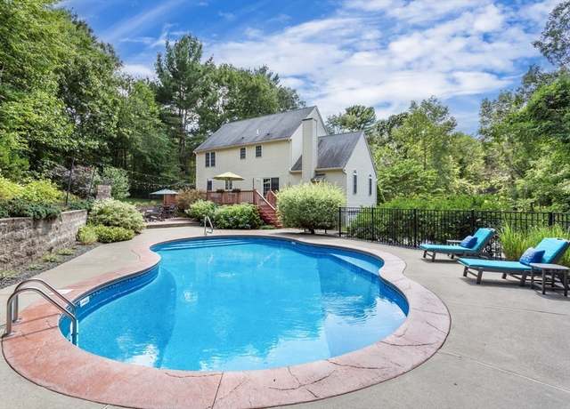 Property at 5 Wadsworth Farm Rd, Franklin, MA 02038, 4 beds, 2.5 baths