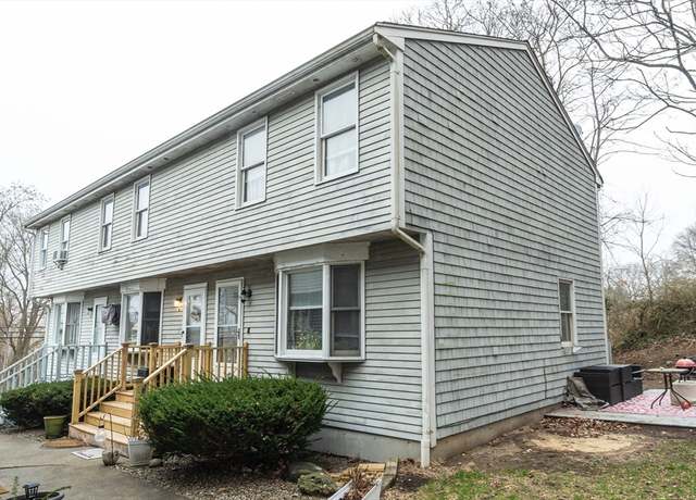 Property at 3795 N Main St Unit C, Fall River, MA 02720, 2 beds, 1.5 baths