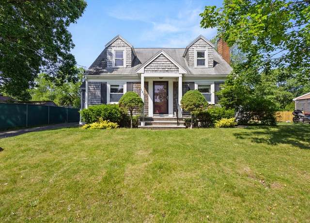 Property at 131 Magoun Ave, Brockton, MA 02301, 4 beds, 1.5 baths