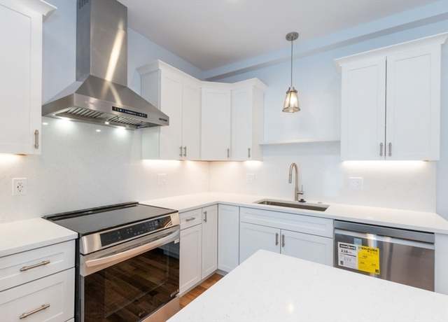 Property at 73 B Gage Ave, Revere, MA 02151, 3 beds, 2.5 baths
