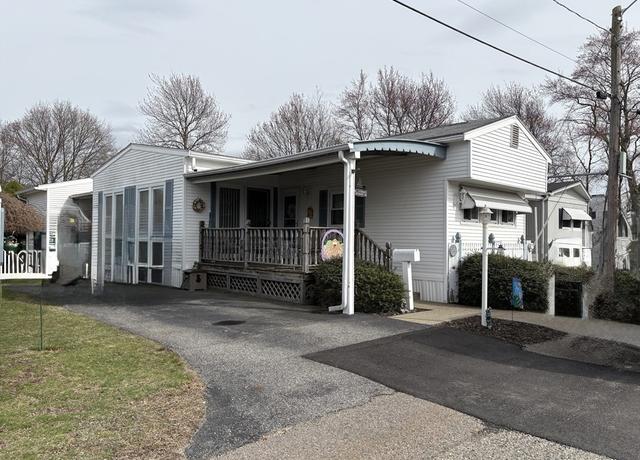 Property at 300 East Washington St Unit 2R, North Attleboro, MA 02760, 2 beds, 1 bath