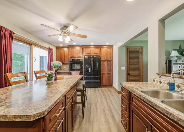 Property at 128 Skyline Dr, Westfield, MA 01085, 3 beds, 3 baths