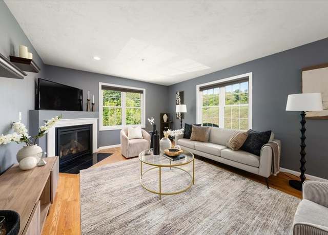 Property at 4 Patriots Blvd #4, Hopkinton, MA 01748, 2 beds, 2.5 baths