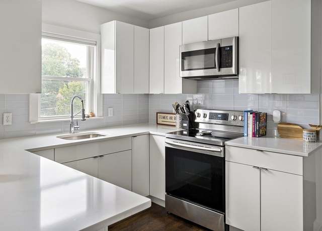 Property at 4438 Washington St #3, Boston, MA 02131, 2 beds, 1 bath