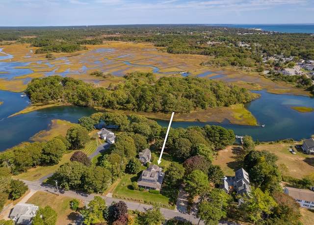 Property at 21 North Rd, Harwich, MA 02671, 5 beds, 4.5 baths