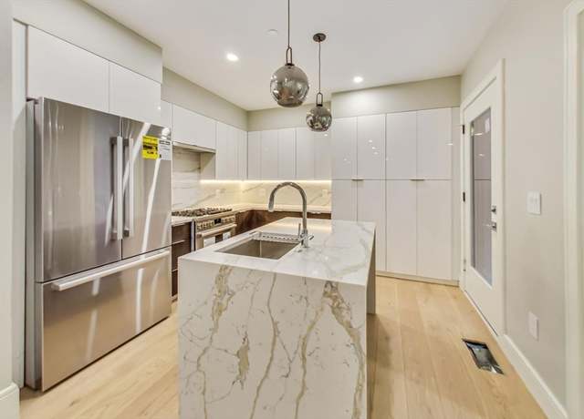 Property at 14 N Bennet St #1, Boston, MA 02113, 2 beds, 2.5 baths