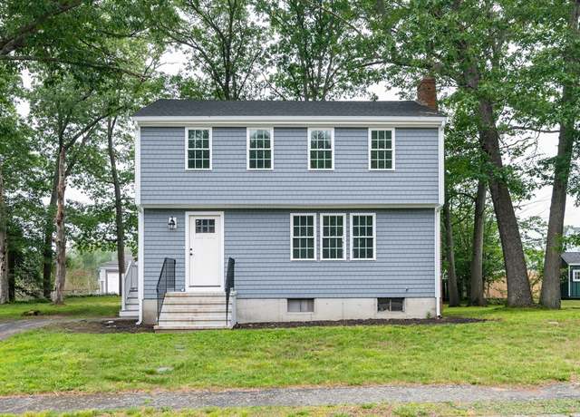 Property at 129 Damon Rd, Rockland, MA 02370, 4 beds, 1.5 baths