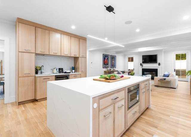 Property at 66 Bess Rd, Needham, MA 02492, 6 beds, 6.5 baths