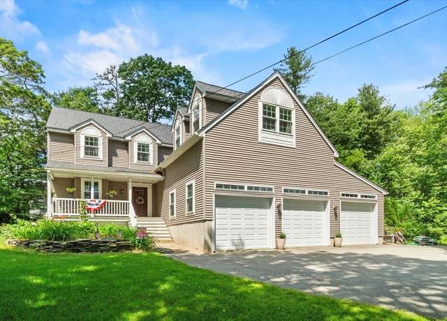 Property at 71 Lowell Blvd, Methuen, MA 01844, 4 beds, 3 baths