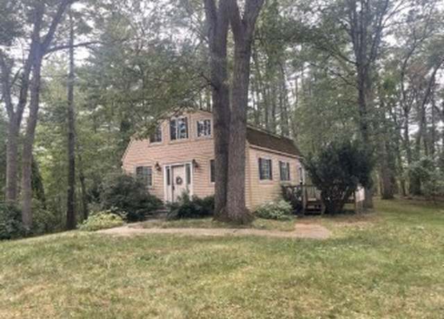 Property at 8 Penobscot Way, Andover, MA 01810, 1 bed, 1.5 baths
