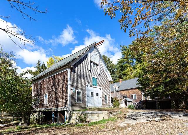 Property at 58 W Elm St, Pembroke, MA 02359, 3 beds, 2 baths