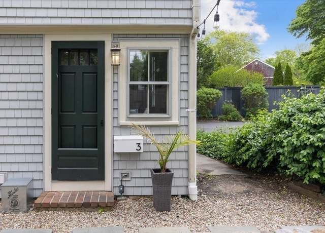 Property at 176 South St #3, Hingham, MA 02043, 1 bed, 1 bath