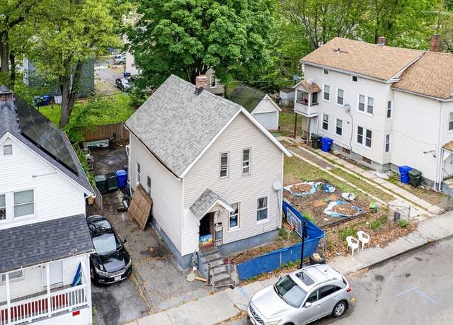 Property at 42 Queen St, Springfield, MA 01109, 3 beds, 1.5 baths