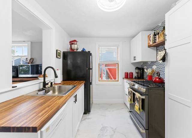 Property at 24 Elliot St, Winthrop, MA 02152, 2 beds, 1 bath