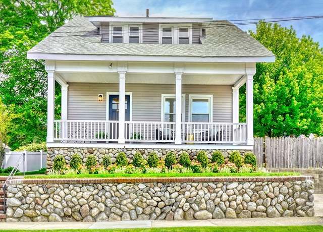 Property at 11 Argyle St, Melrose, MA 02176, 3 beds, 1.5 baths