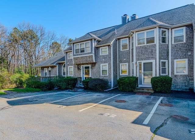 Property at 22 Harbor Hill Dr #22, Bourne, MA 02532, 2 beds, 2.5 baths