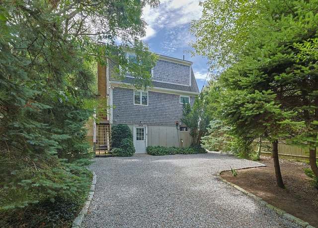 Property at 343 Bradford St, Provincetown, MA 02657, 2 beds, 2 baths