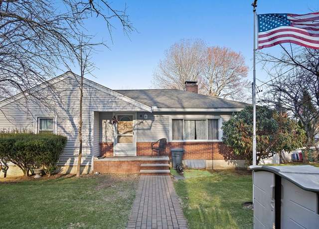 Property at 94 Cambridge Rd, Woburn, MA 01801, 2 beds, 2 baths