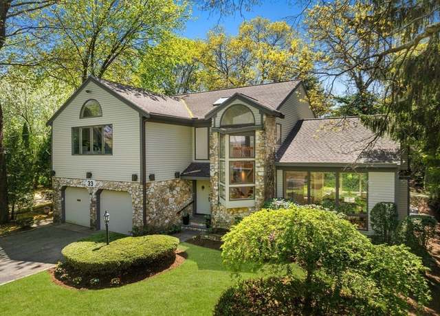 Property at 33 E Colbert Rd, Newton, MA 02465, 5 beds, 4.5 baths