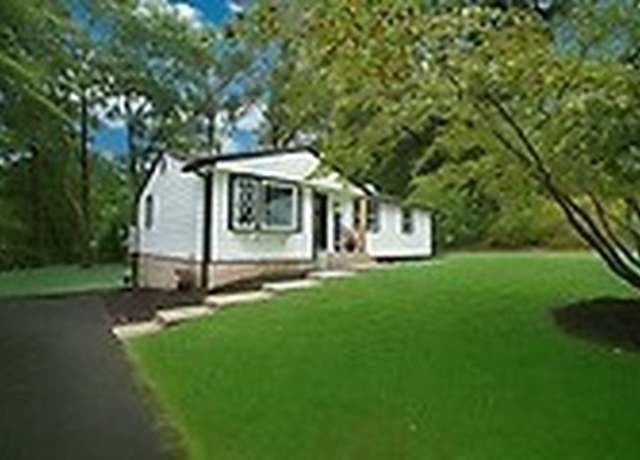 Property at 7 Barbara Rd, Kingston, MA 02364, 4 beds, 2 baths