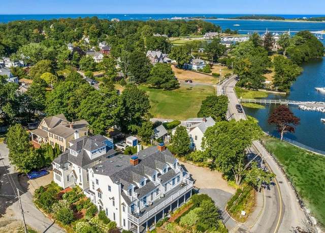 Property at 4 Margin St Unit B, Cohasset, MA 02025, 3 beds, 2.5 baths