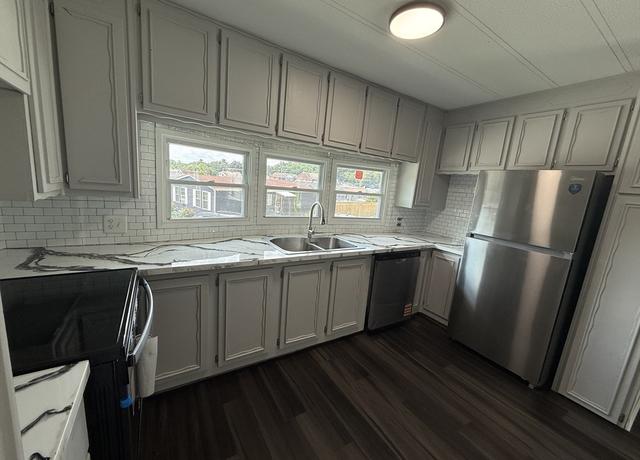 Property at 32 Mustang Ave, Marlborough, MA 01752, 2 beds, 1 bath