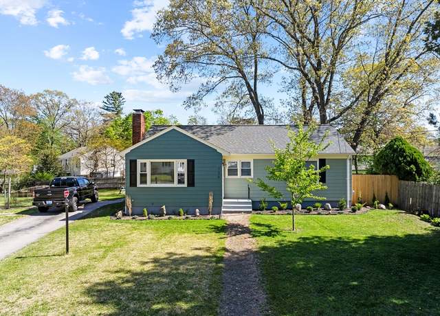 Property at 136 Phillips Ave, Warwick, RI 02888, 3 beds, 1 bath