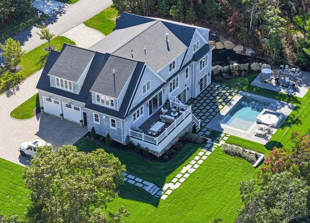 Property at 77 Highwood Ln, Falmouth, MA 02536, 4 beds, 4.5 baths