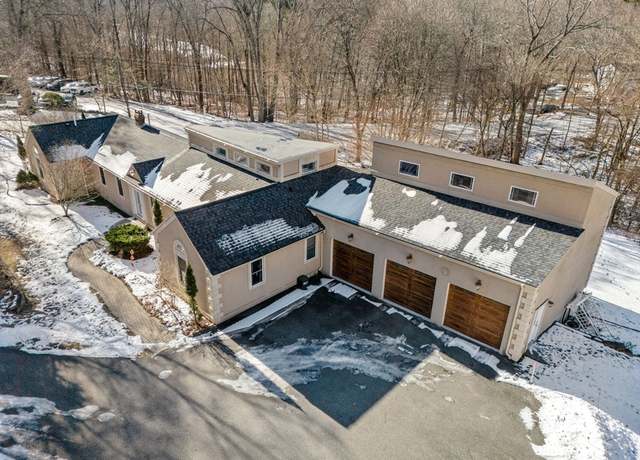 Property at 242 Boston Rd, Sutton, MA 01590, 5 beds, 4.5 baths