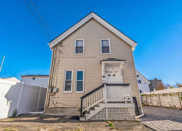 Property at 32 S Elm St, Lynn, MA 01905, 3 beds, 1 bath